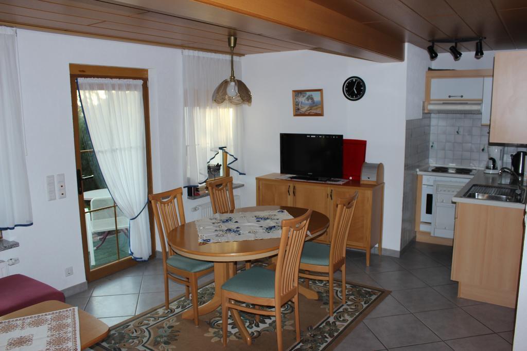 Bodenseegaestehaus อูลดิงเงน มึลโฮเฟิน ห้อง รูปภาพ