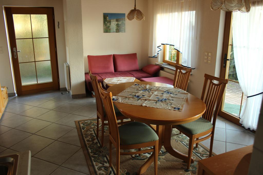 Bodenseegaestehaus อูลดิงเงน มึลโฮเฟิน ห้อง รูปภาพ